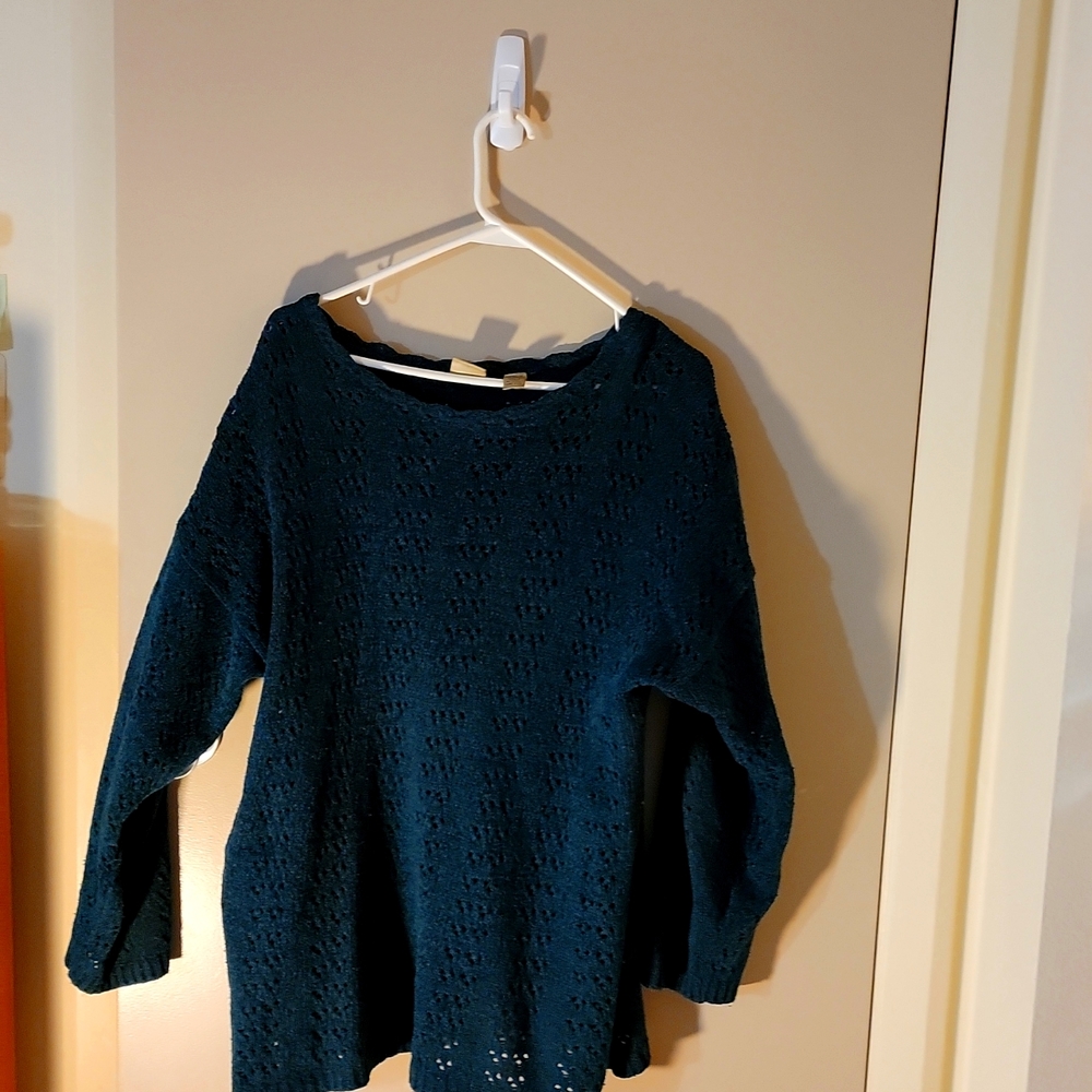 Teal Green Top